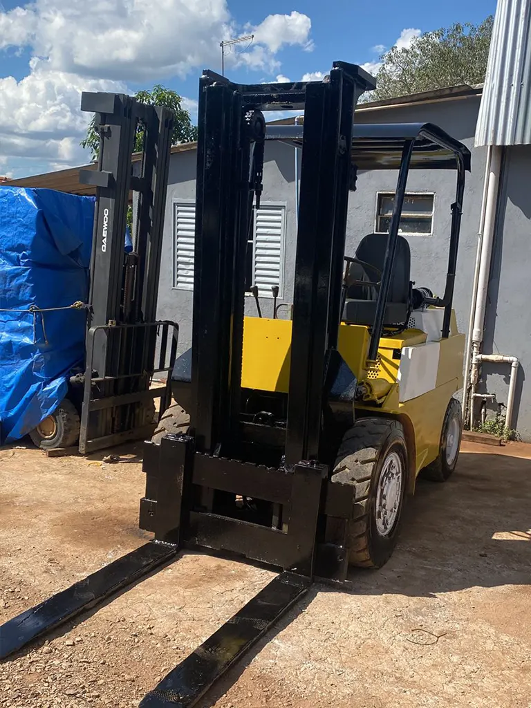Empilhadeira usada Toyota, Hyster, Yale ou Clark Empilhadeira usada Yale revisada em Brasília, comparação entre Toyota, Hyster, Yale ou Clark