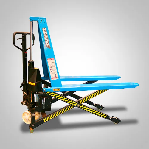 Transpalete pantográfico elétrico Paletrans PPE1500 em Brasília com garfo elevado