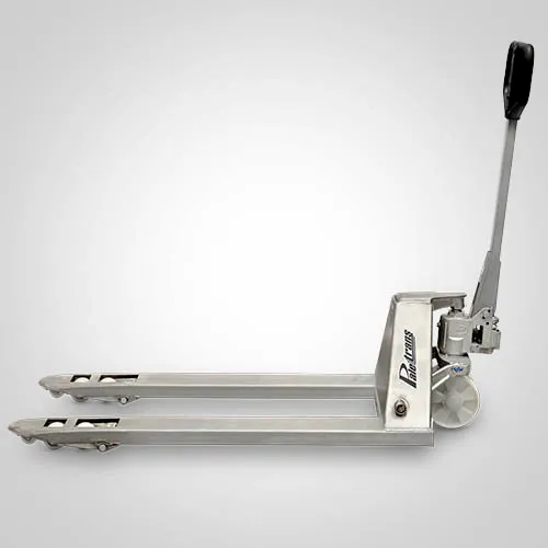Paletrans TM2500 IC inox em vista lateral, com garfos, bomba e timão