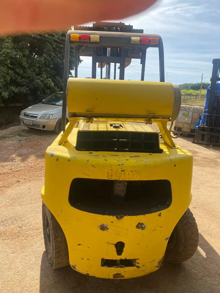 empilhadeira-usada-brasilia-df-clark-df